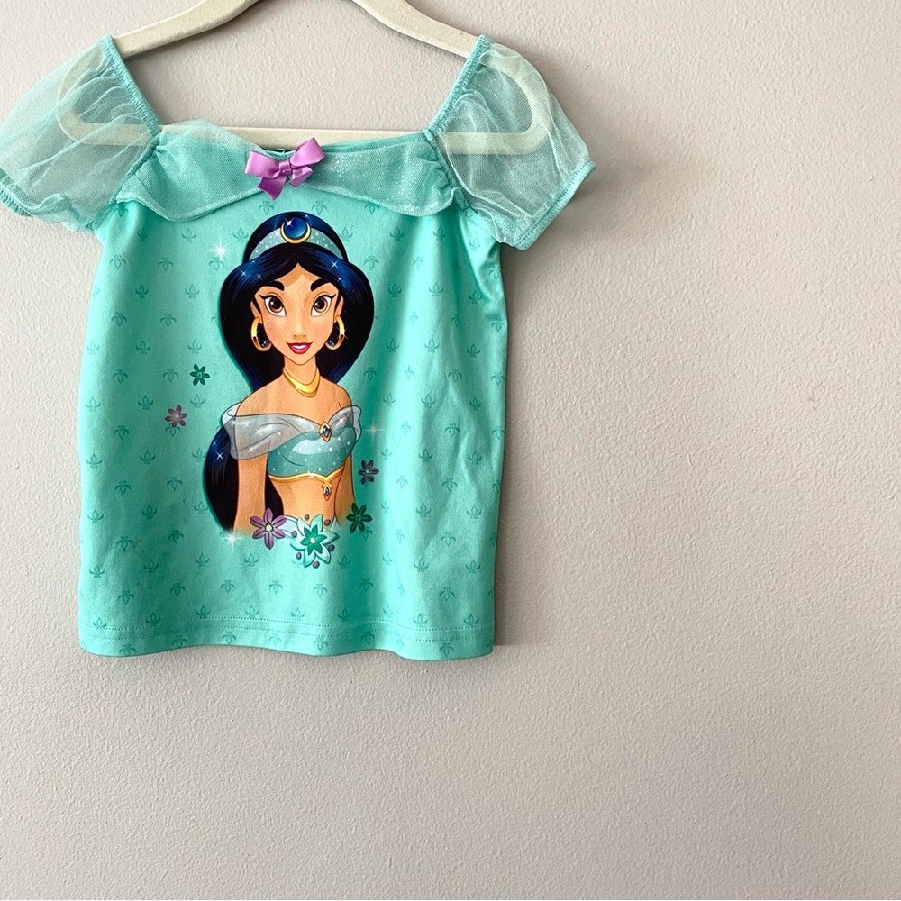 Disney Jasmine 4T pajamas, satin, silky.